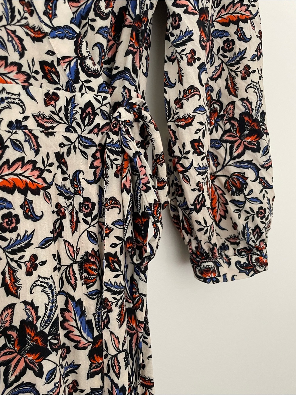 Velvet by Graham &Spencer Floral Long Sleeve Wrap Maxi Resort Dress - Picture 5 of 7